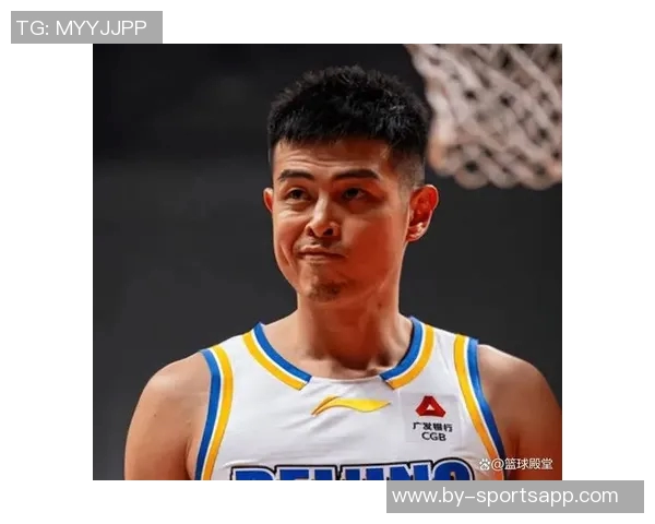 翟晓川与赵睿方硕共赏王楚钦比赛现场气氛热烈嗓音嘶哑尽显激情